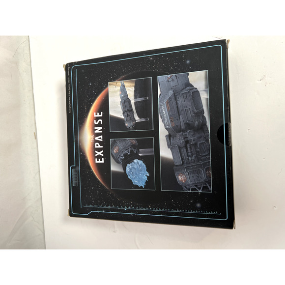 The Expanse Rocinante Ship Diorama Replica Model 2017 Loot Crate Exclusive NIB - Picture 9 of 10